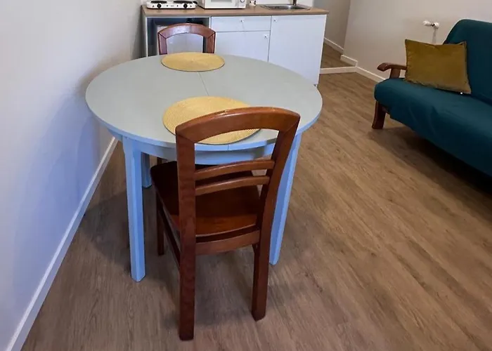 4 Seasons Apartment *